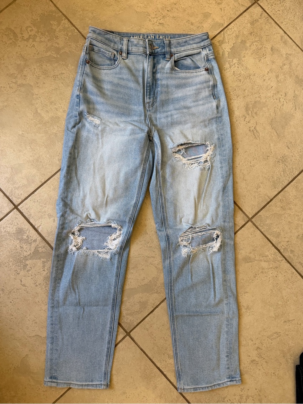 American Eagle Light Blue Mom Straight Jeans